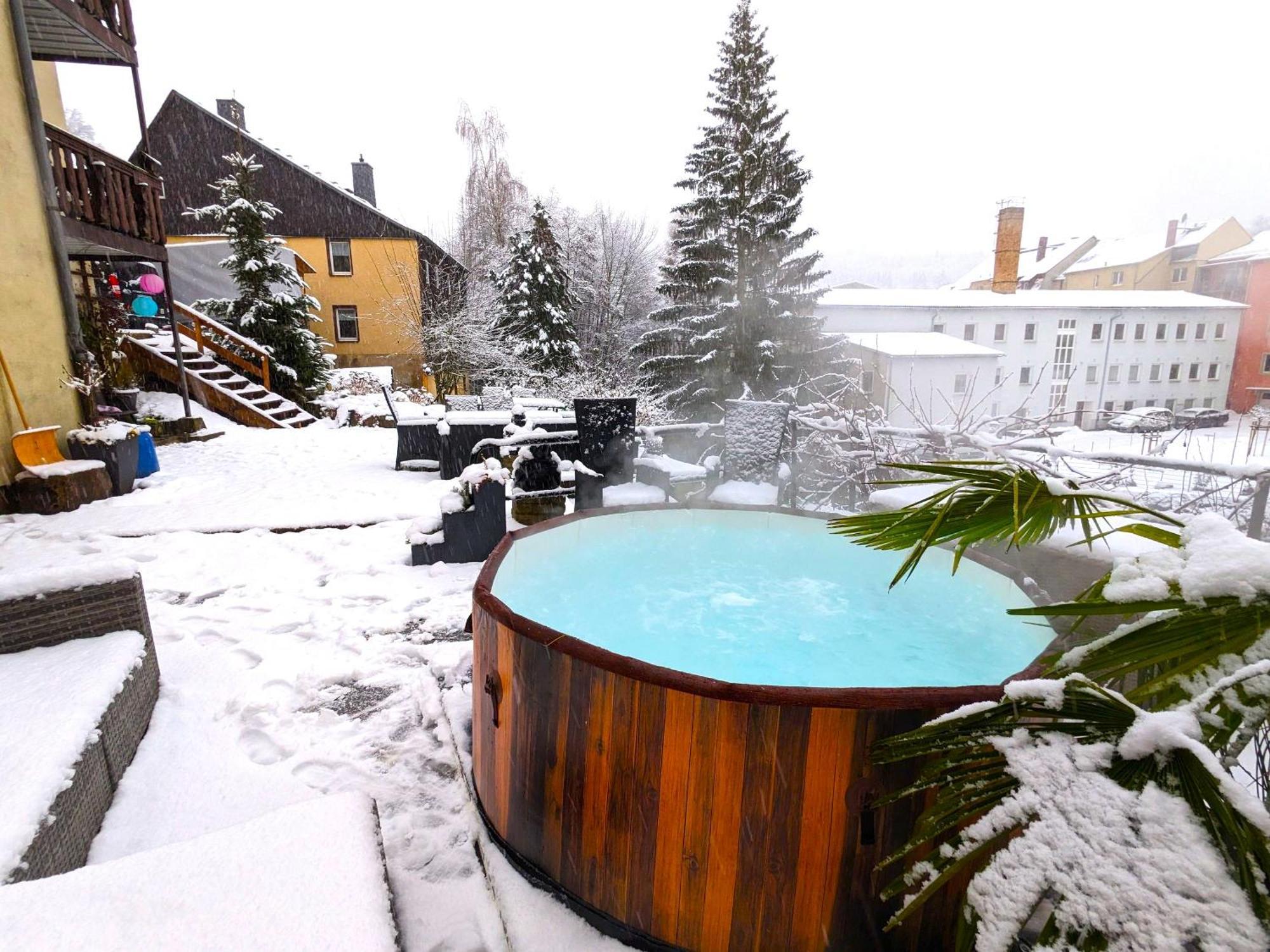 F2 - Urlaubsmagie Sauna, Whirlpool, Pool & Garten เซบนิทซ์ ภายนอก รูปภาพ